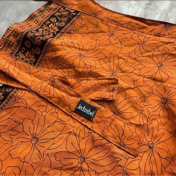 Jedzebel 80% Silk Wrap Skirt - Picture 8 of 8